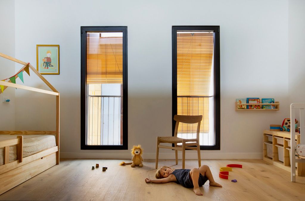 Habitación infantil pensada para la autonomía y bienestar de su joven usuario