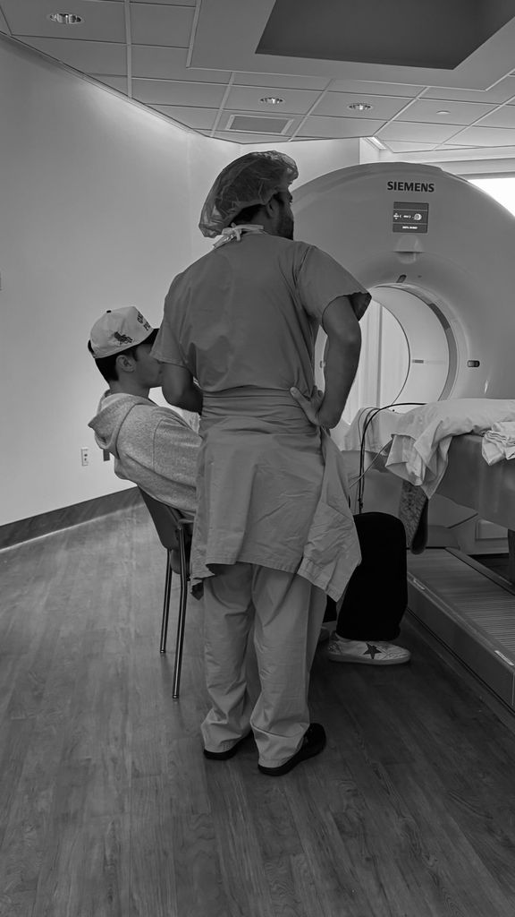 La  influencer ha tenido que pasar muchas horas en el hospital acompañando a la pequeña