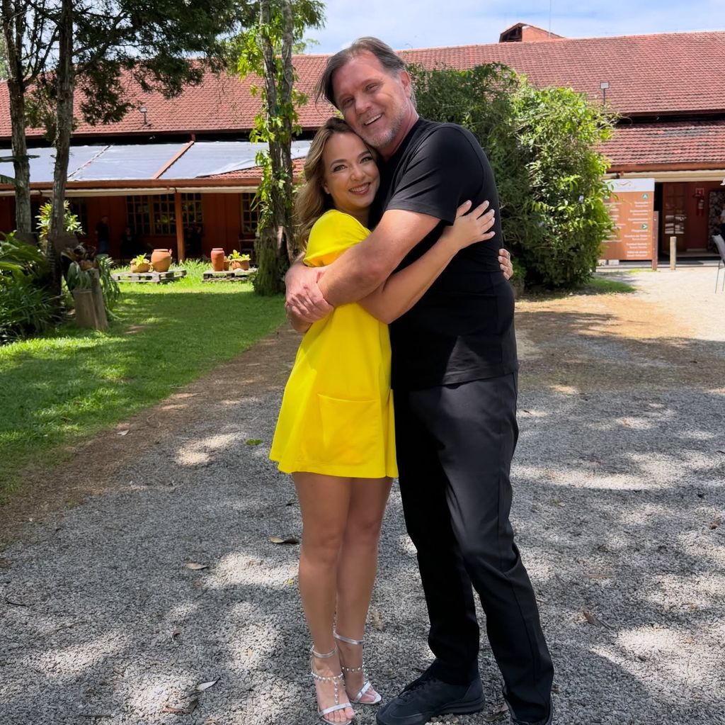 Adamari López y su emocionante reencuentro con René Strickler tras más de 20 años de ‘Sin Ti'.