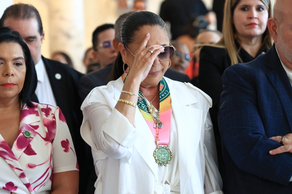 La tonadillera, emocionadísima 