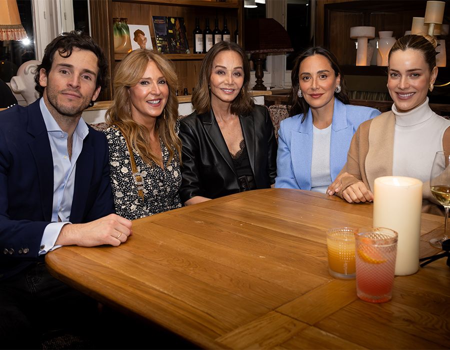 Íñigo Onieva, Carolina Molas, Isabel Presysler, Tamara Falcó y Alejandra Onieva