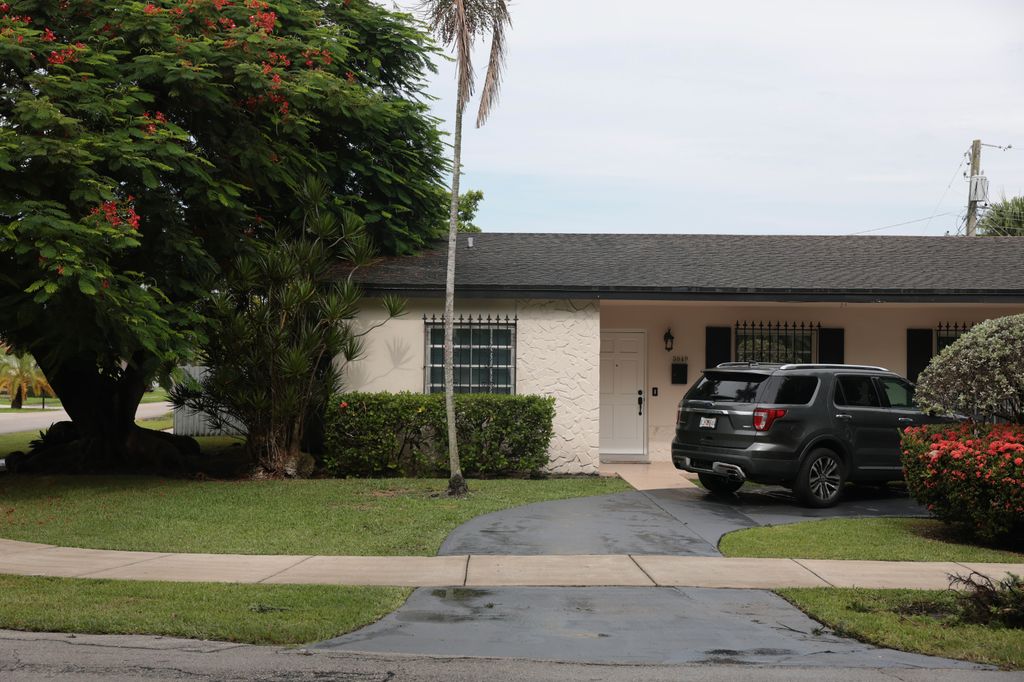Las autoridades de Miami llegaron a la casa de Perez Hilton para intervenir y brindarle ayuda