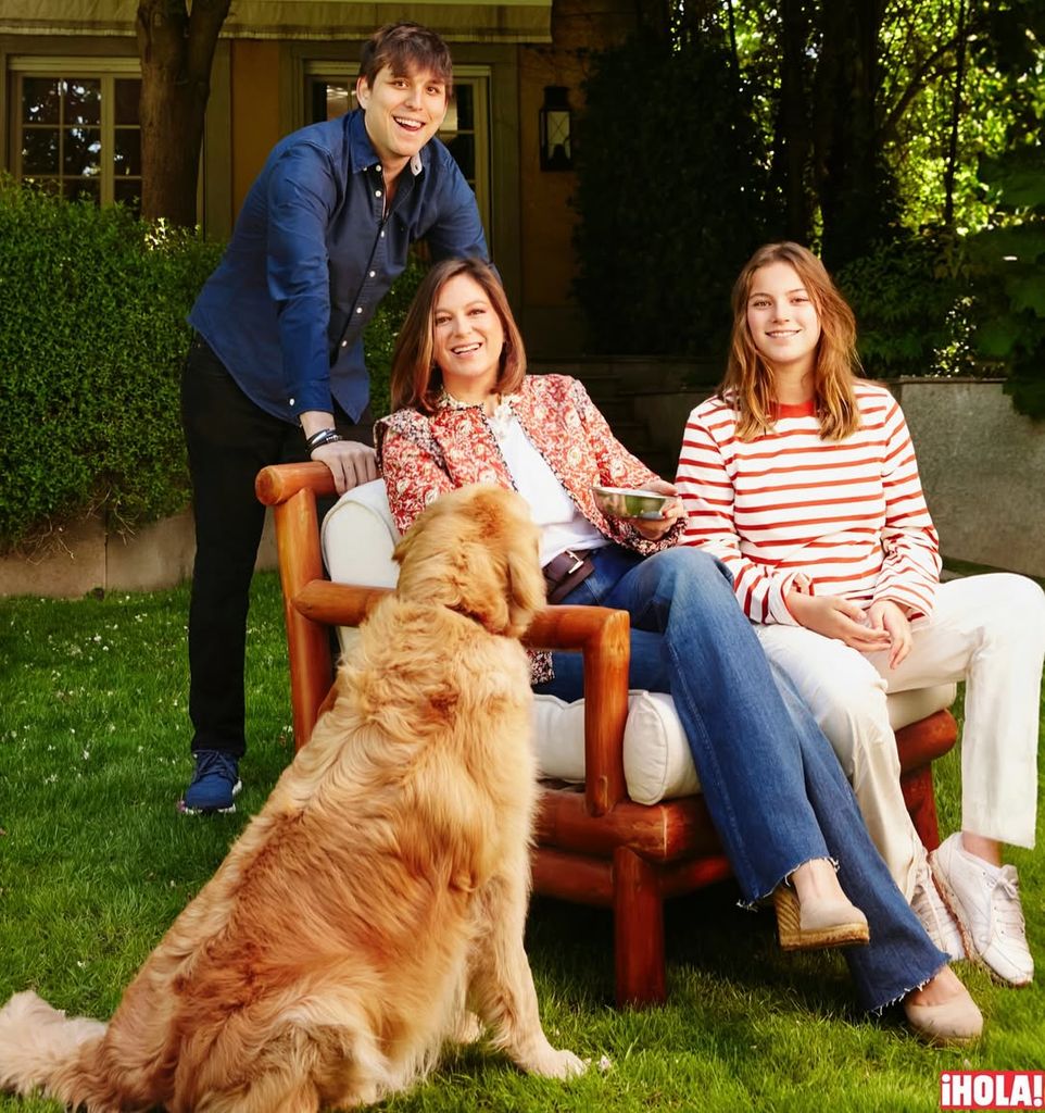 Chábeli Iglesias con sus hijos Alejandro y Sofía