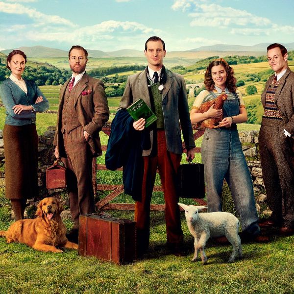 'Todas las criaturas grandes y pequeñas' (2024)