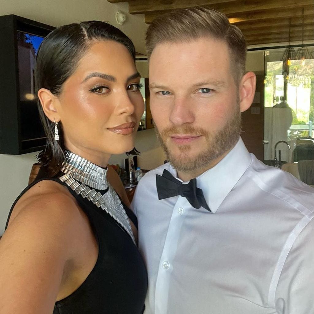 andrea meza y ryan proctor