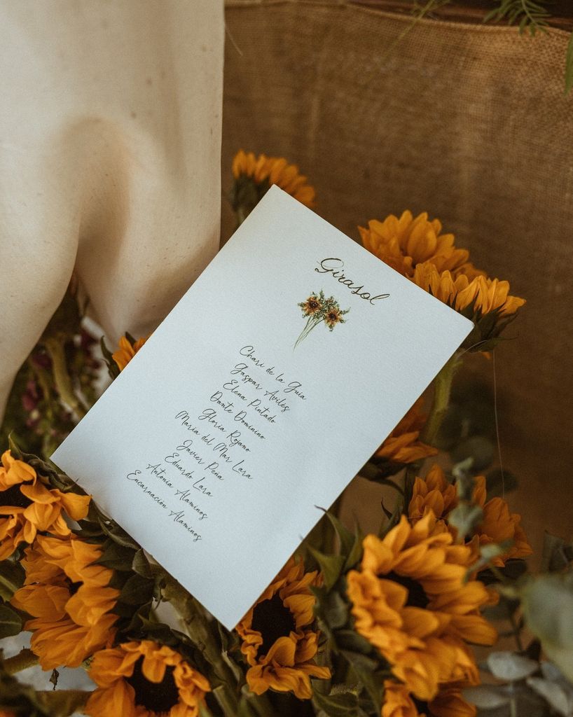 Decoración de bodas de verano con girasoles seating plan