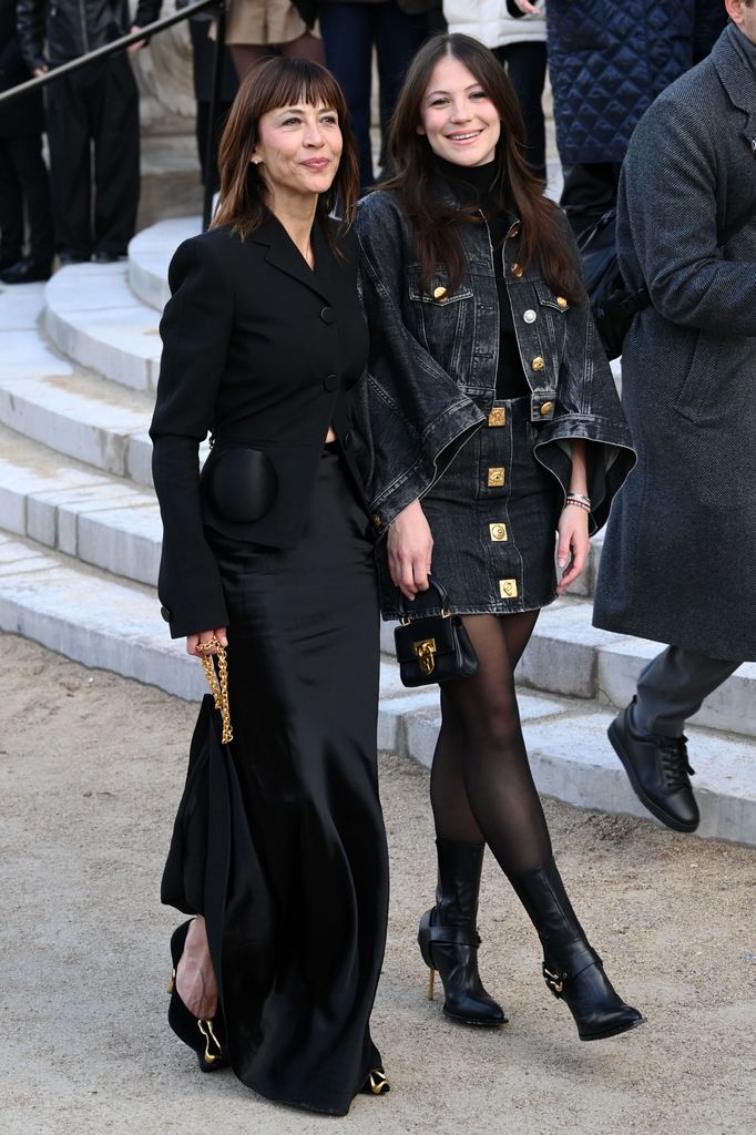 Sophie Marceau con su hija Juliette Lemley en la Semana de la Moda de París 2026