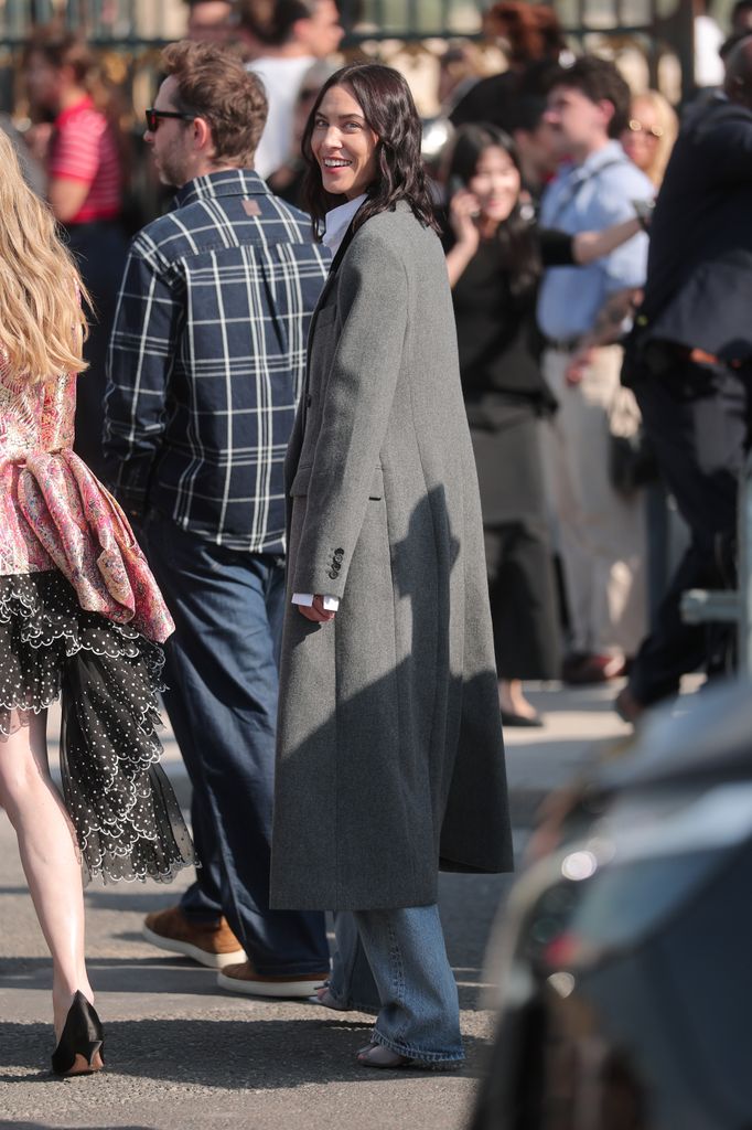 Alexa Chung en el desfile de Dior Primavera/Verano 2027 durante la Semana de la Moda de París, el 29 de septiembre de 2026.