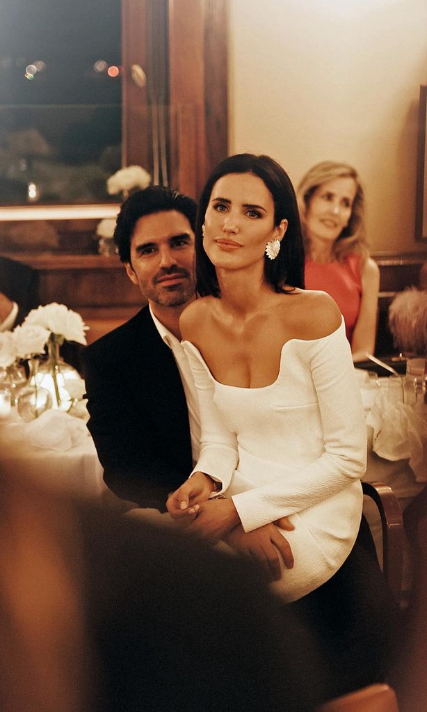 Alex Rivi Alex Rivière: sus tres vestidos de novia y cuatro anillos de boda