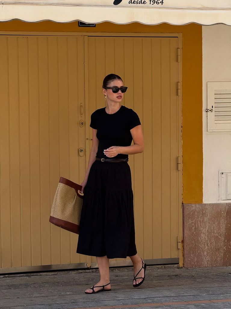 look falda midi de @cristinahudacov
