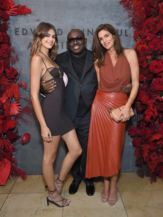 Cindy Crawford y Kaia Gerber con Edward Enninful
