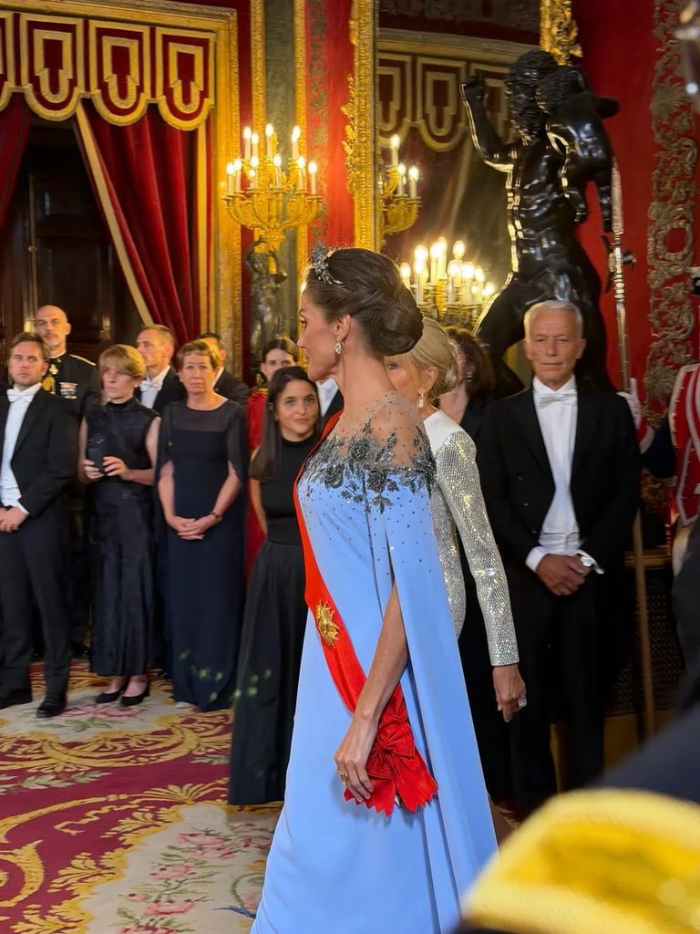 La reina Letizia hace su entrada en el Palacio Real de Madrid