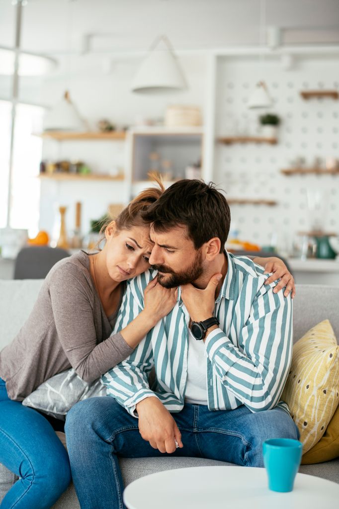 pareja abrazo