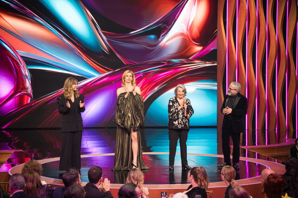 Los presentadores de los Feroz 2026 sobre el escenario