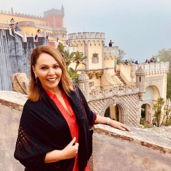 maria-elena-salinas-4
