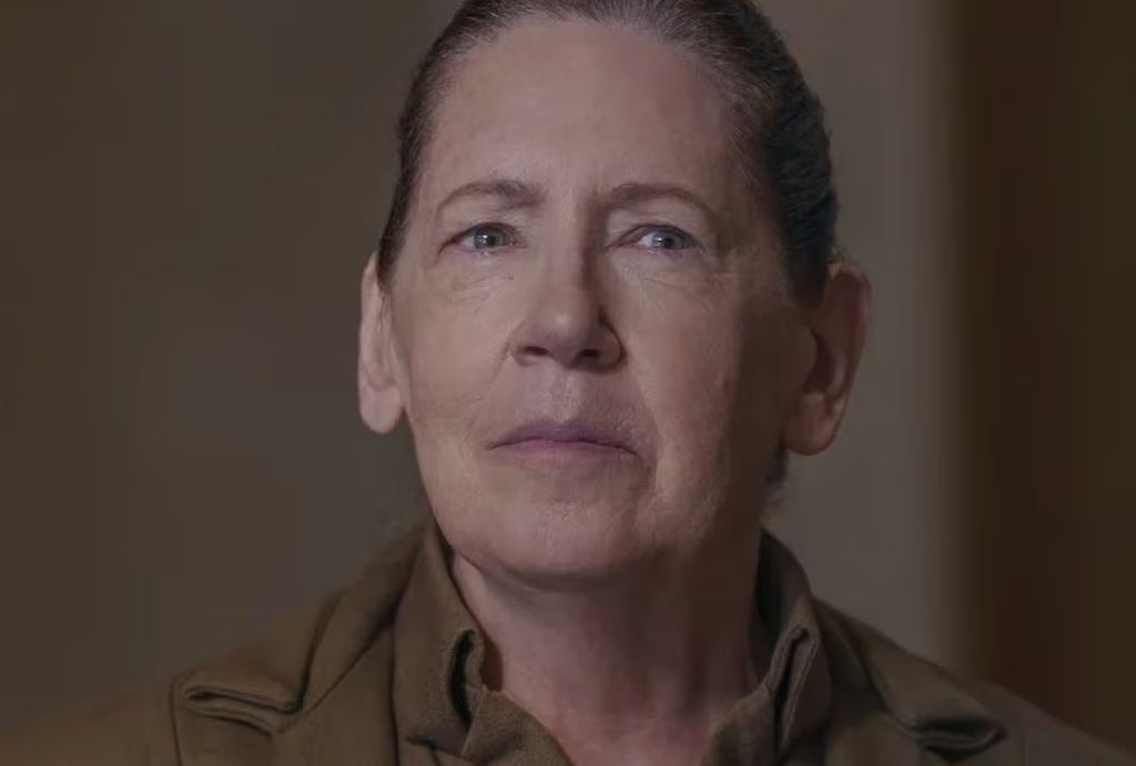 Ann Dowd interpreta a la Tía Lydia