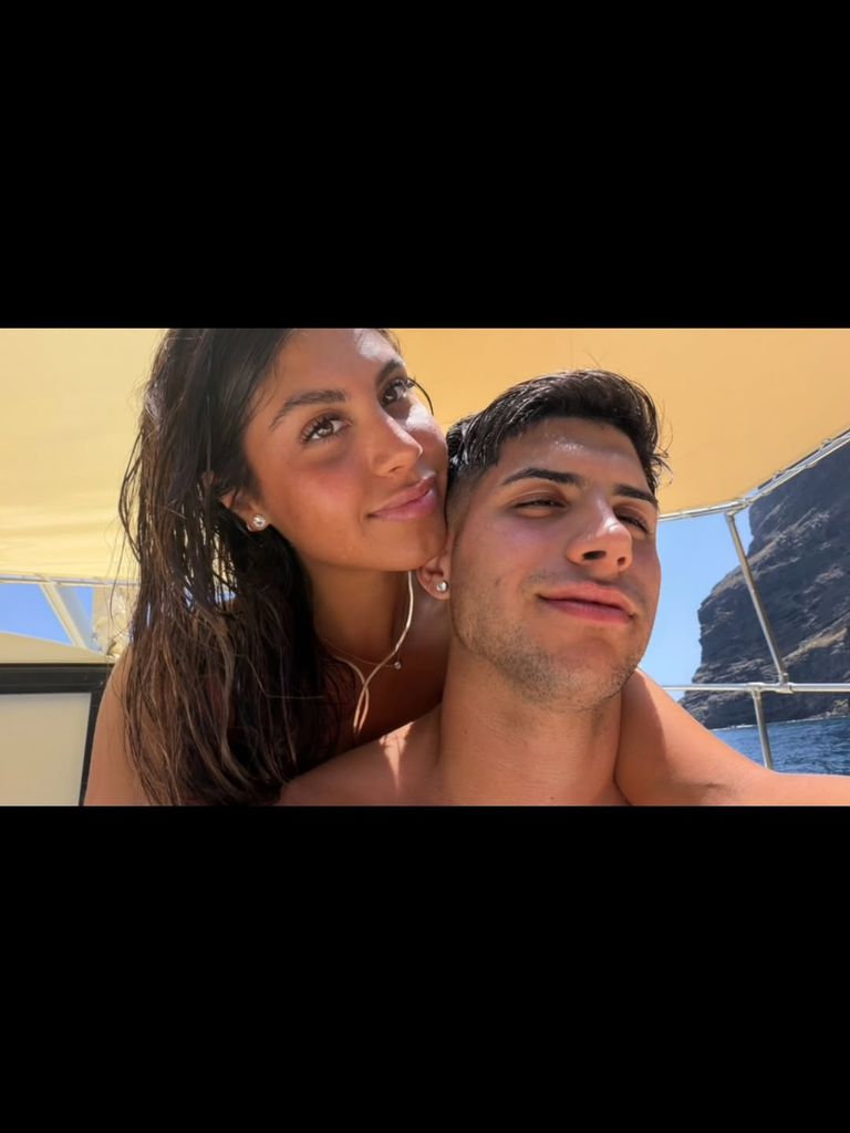 Daniela, la hija de Joaquín Sánchez, con su novio, Antonio Cordero