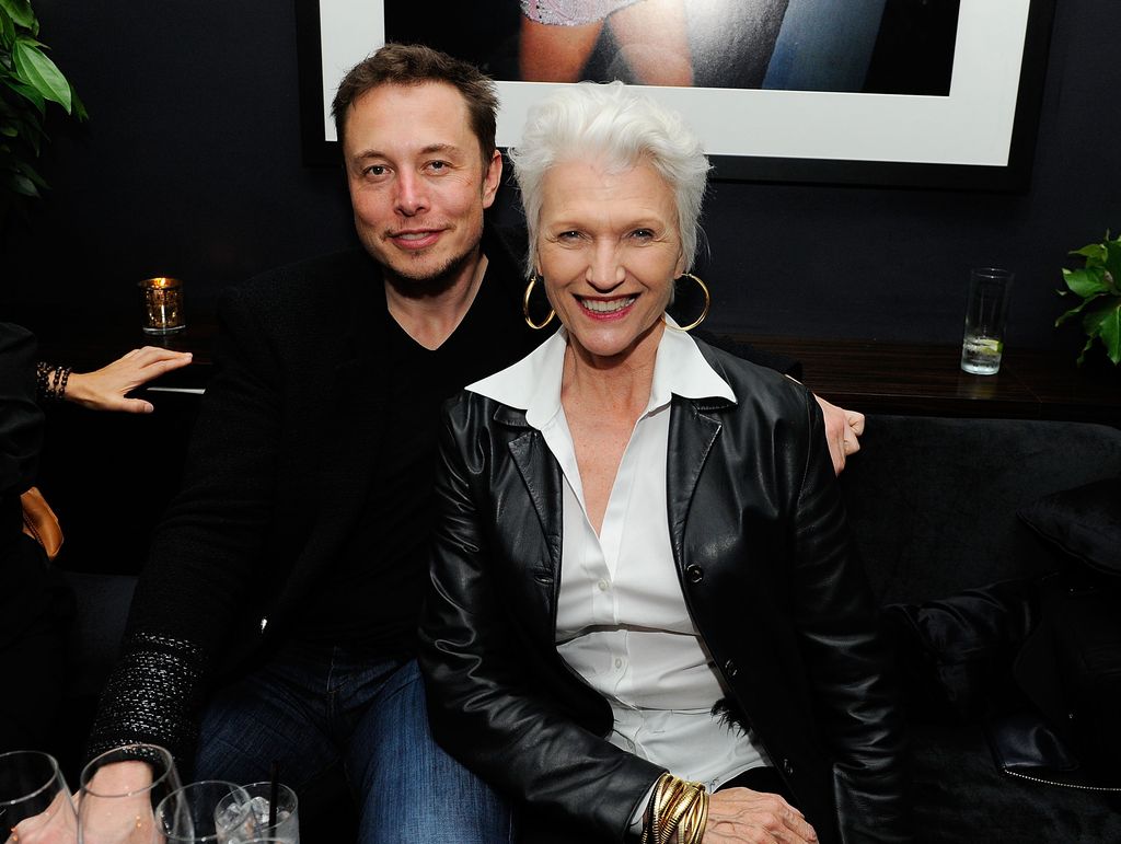 Elon Musk y su madre Maye Musk. Ella fue la primera en creer en su talento.