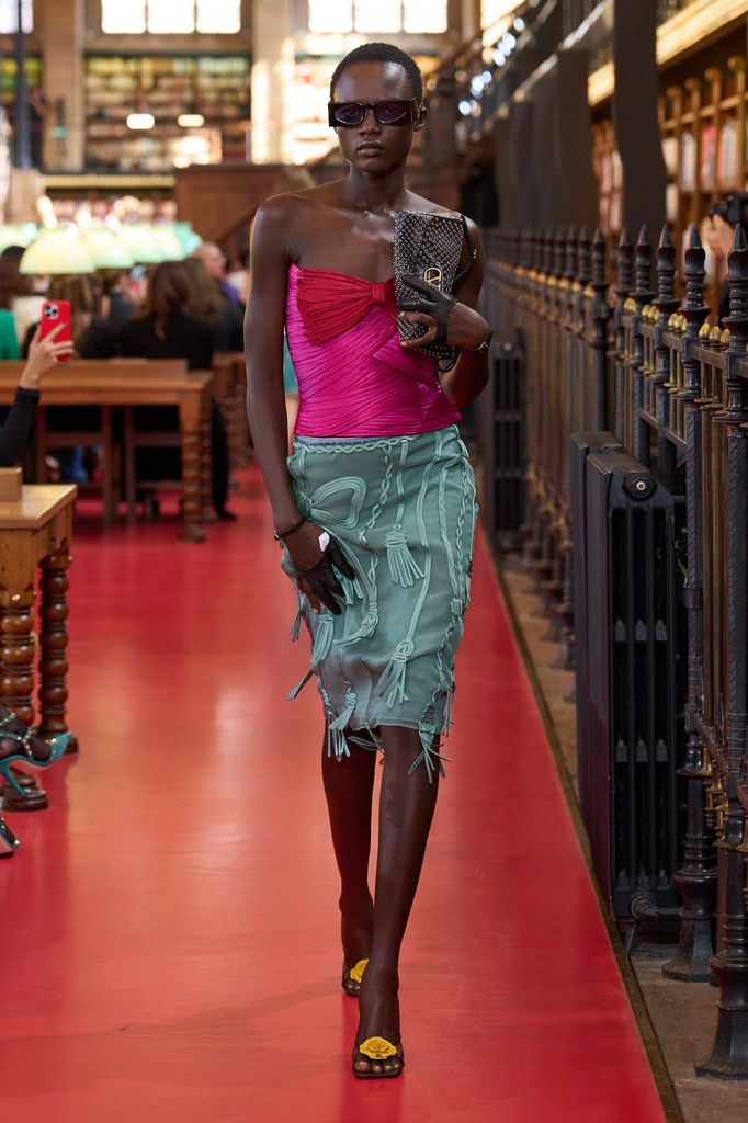 Paris Fashion Week: desfile de Valentino Primavera Verano 2027