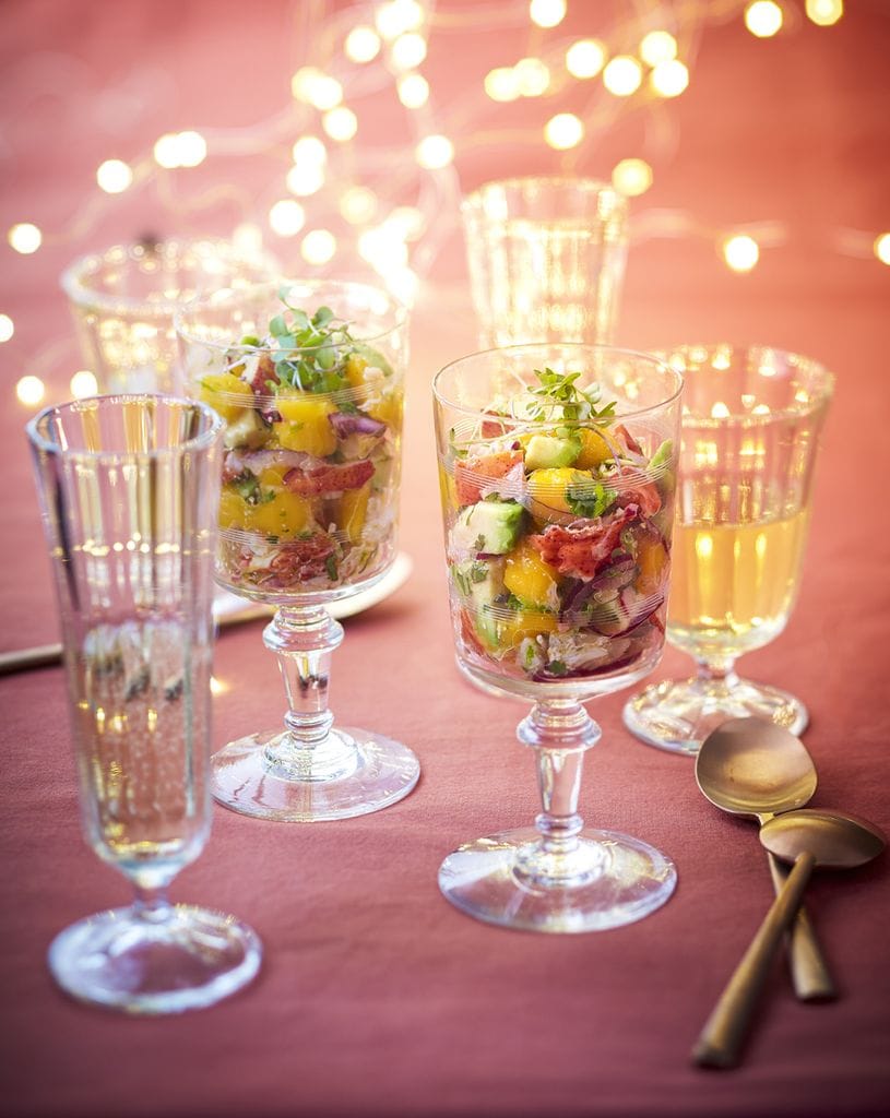 Cocktail de bogavante, mango y aguacate.