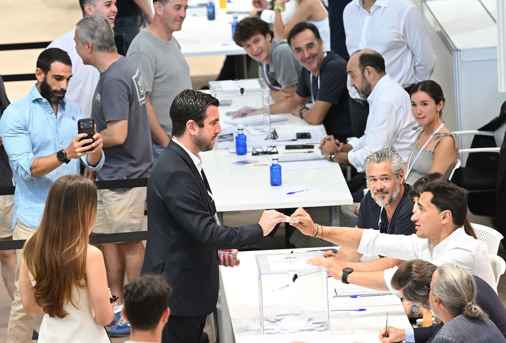 Enrique Riquelme, durante la jornada electoral