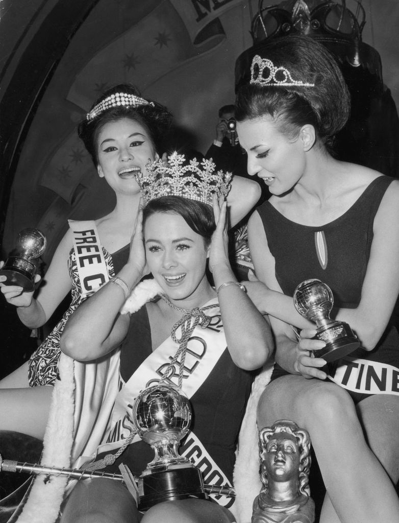 Se dice entonces que la razón de la existencia del pádel se reduce a un capricho de Miss Argentina 1969.