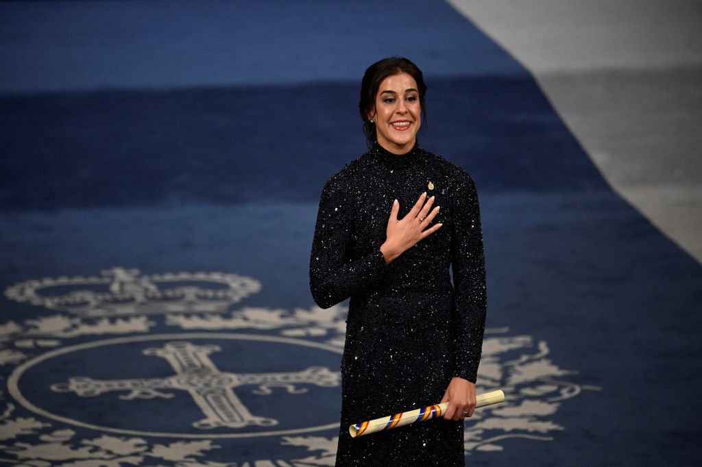 Plano medio de Carolina Marín tras recibir el Premio Princesa de Asturias a los Deportes 2024