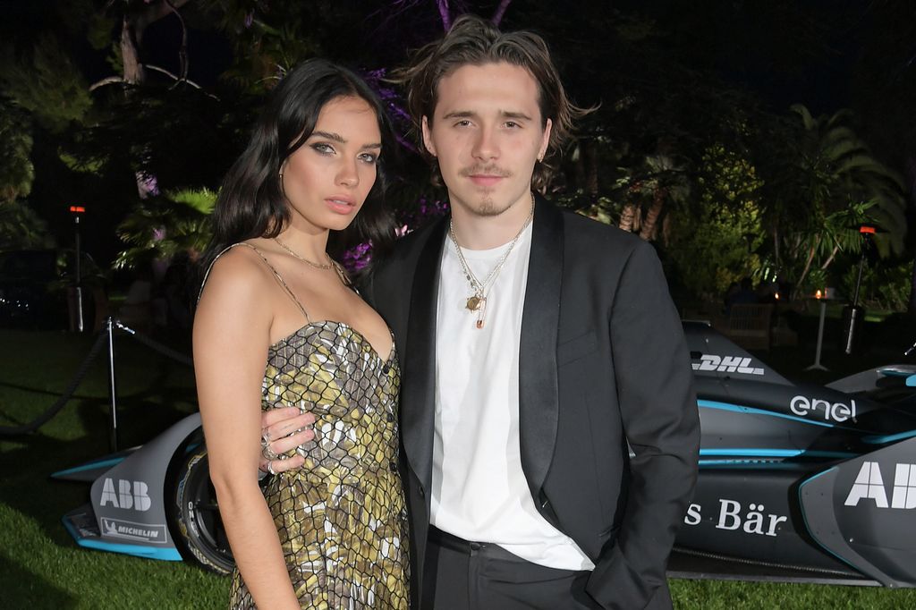 Hana Cross y Brooklyn Beckham en 2019