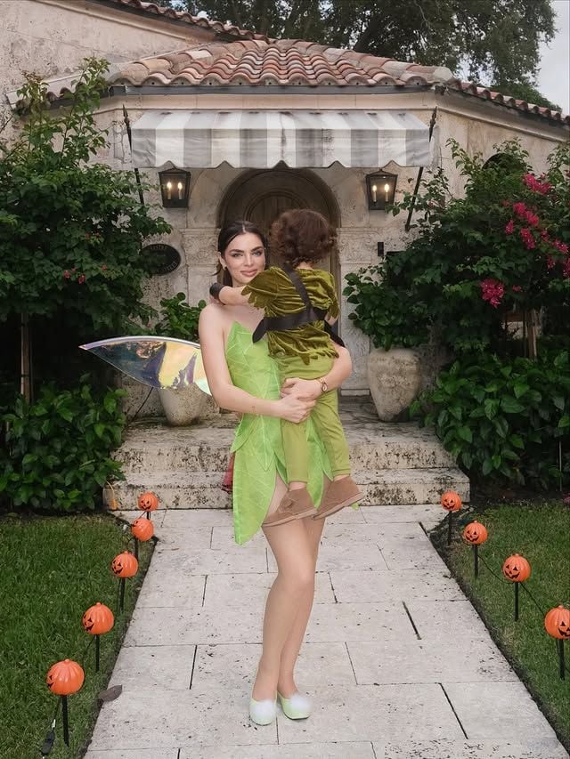 Nadia Ferreira y su hijo Marquitos listos para Halloween
