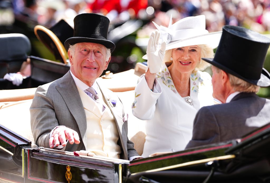 Los Reyes Carlos y Camilla asisten a Royal Ascot