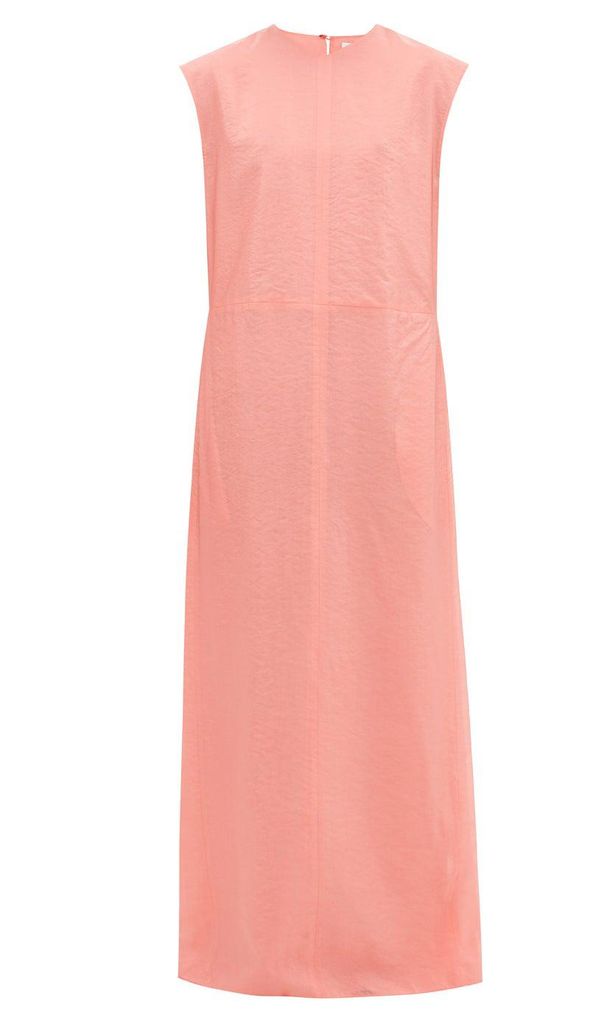 La firma Raey es una de las favoritas de royals y fashionistas