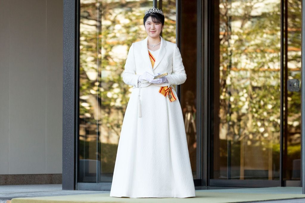 Aiko de Japón ante la prensa en diciembre de 2021 por su mayoría de edad