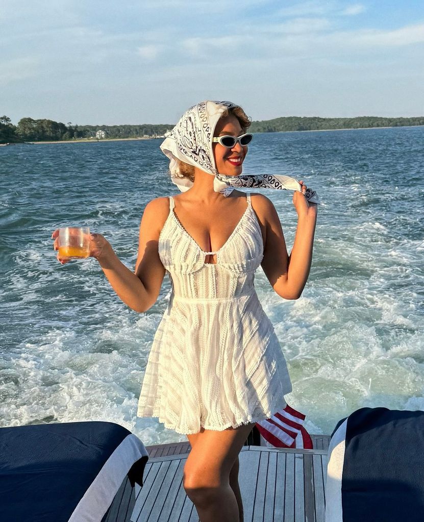 Beyoncé vestida de Charo Ruiz