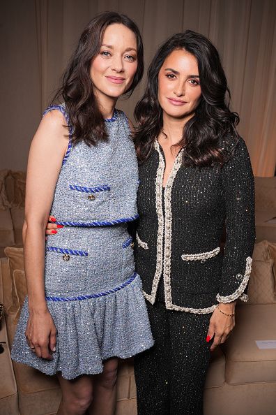 Marion Cotillard y Penélope Cruz en el desfile de Chanel Alta Costura 2025.