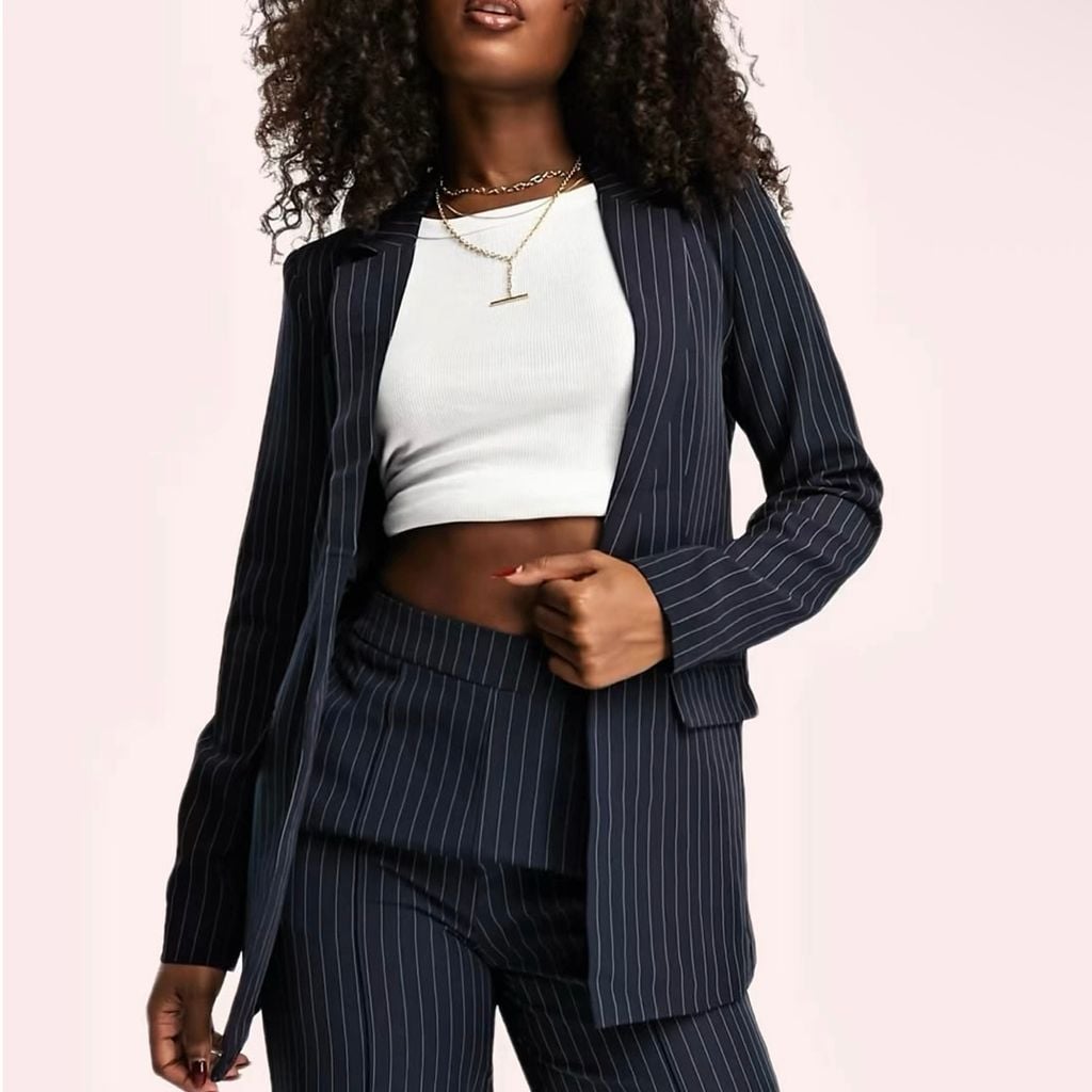 Americana azul con raya diplomática de Asos