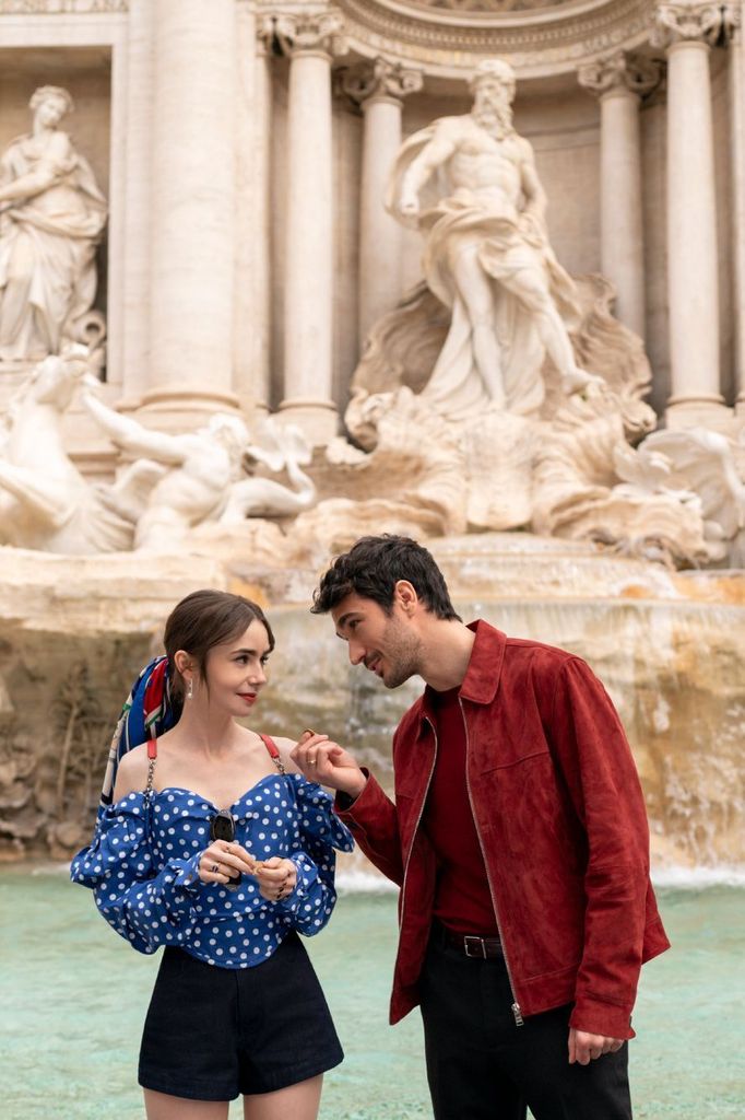 La nueva temporada de Emily In Paris reaviva la polémica por su vestuario