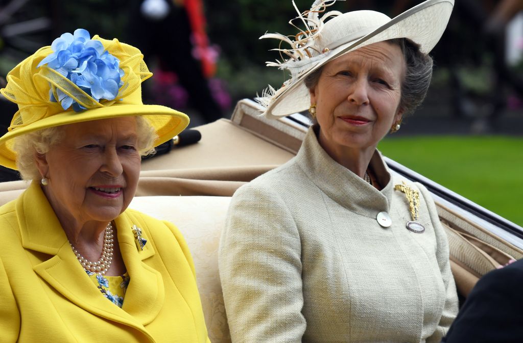 Ascot 2018: madre e hija, la princesa Ana con la estalactita de oro