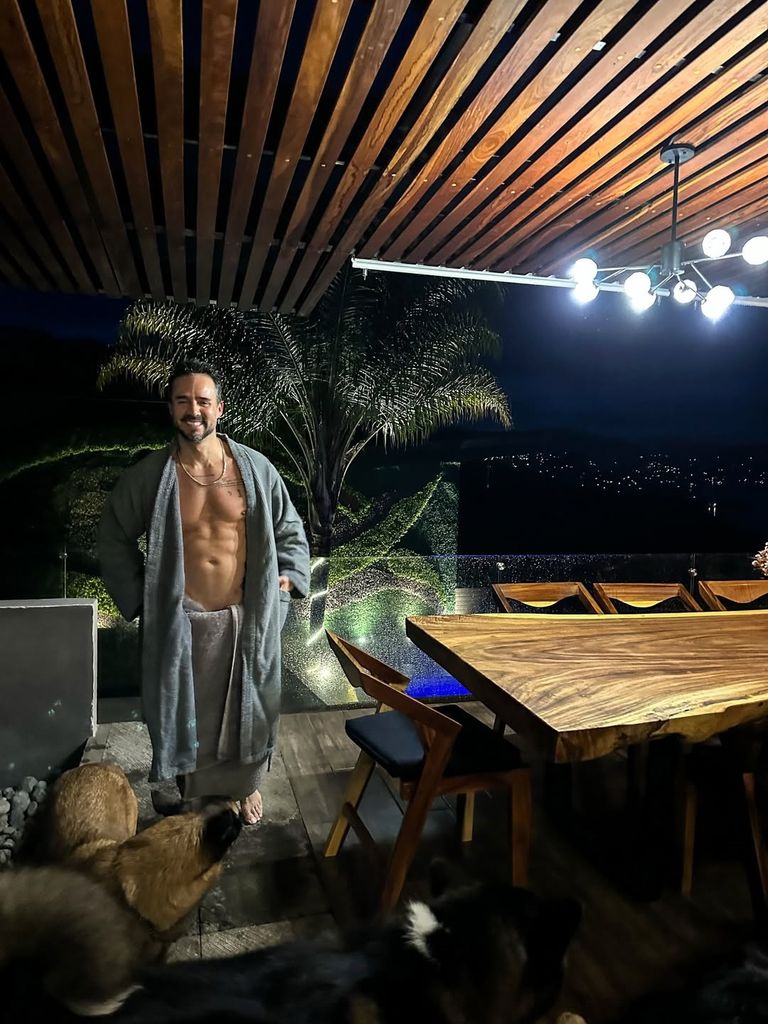 Valle de Bravo se ha convertido en el especial refugio de José Ron.