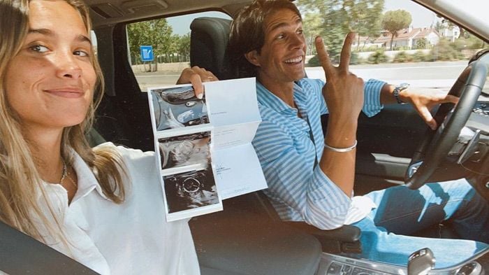 María Pombo 'presenta' a su hijo y al que será uno de sus mejores amigos