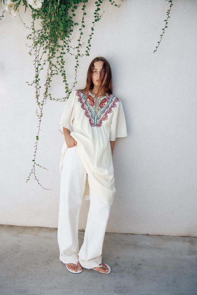 Vestido midi Zara julio 2026