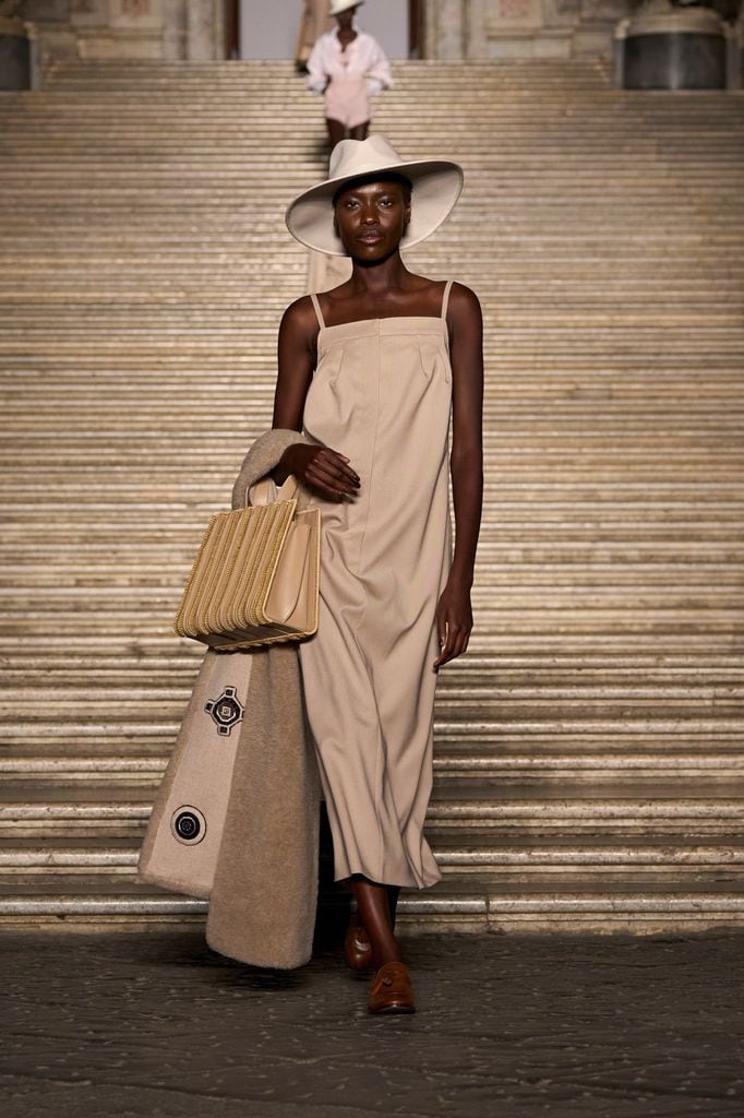 Max Mara: desfile de la colección Resort 2026 en Nápoles
