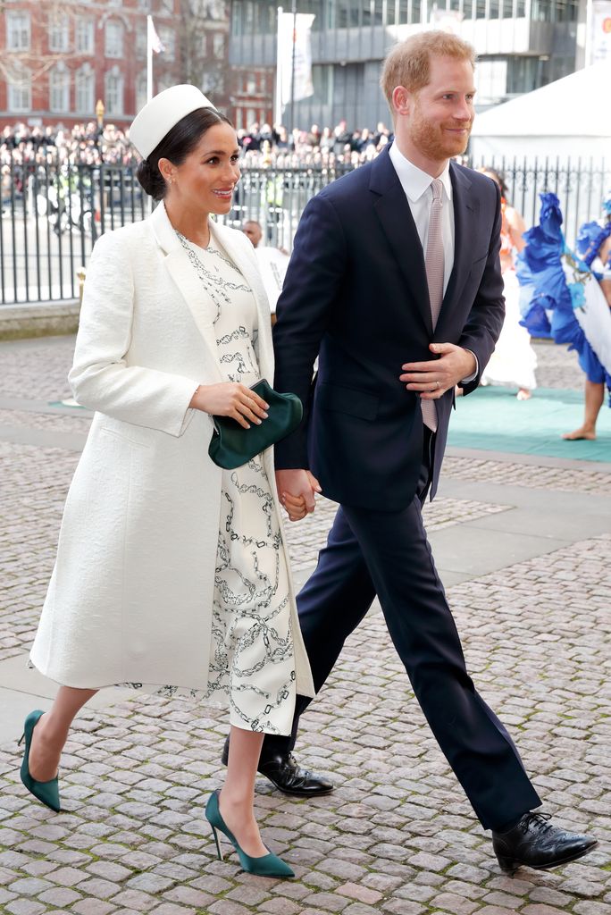 Meghan Markle no dejó de usar tacones de aguja durante el embarazo.