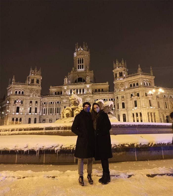 Cayetano Rivera y Eva González en la Cibeles