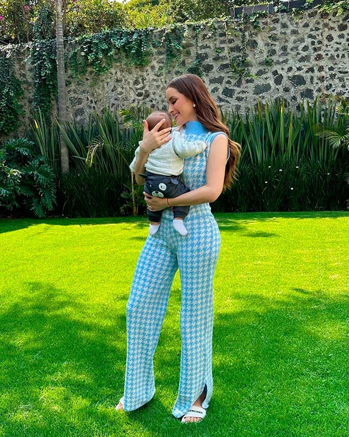 Cynthia Rodríguez y su hijo León 