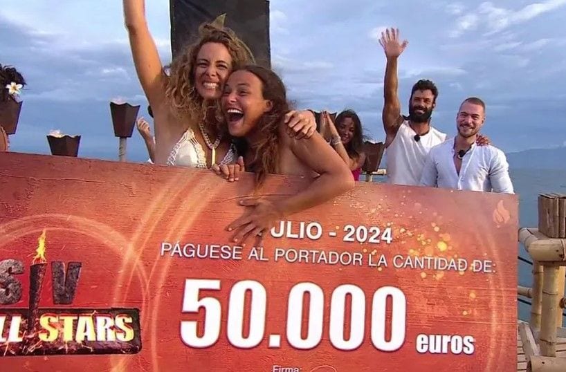 La presentadora Laura Madrueño y Marta Peñate, ganadora de 'Supervivientes All Stars'