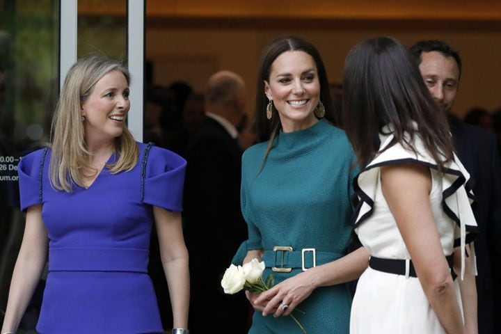Kate Middleton estrena un vestido verde con cinturón