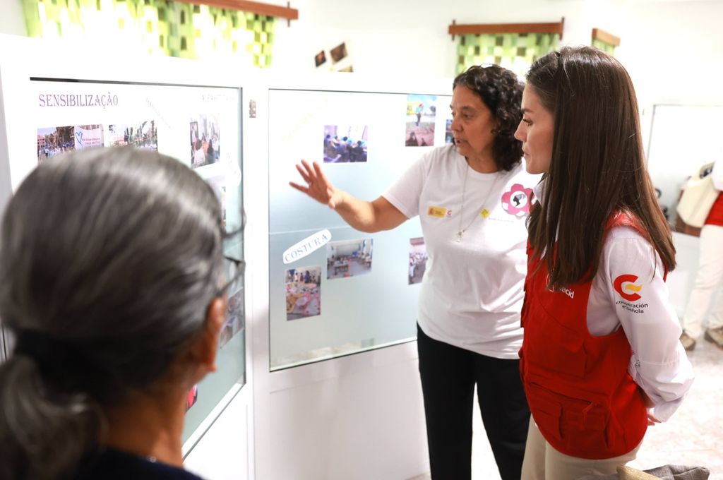 La Reina ha visitado, junto a la primera dama de la República de Cabo Verde, el proyecto  “Fazenda Esperança” en la Isla de Santiago