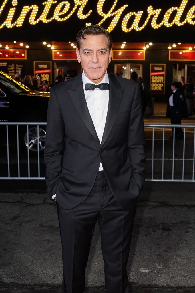 George Clooney bromea sobre su pelo teñido y revela por qué lo cambió