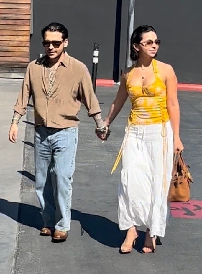 Christian Nodal y Ángela Aguilar fueron vistos en Beverly Hills el pasado 16 de agosto.