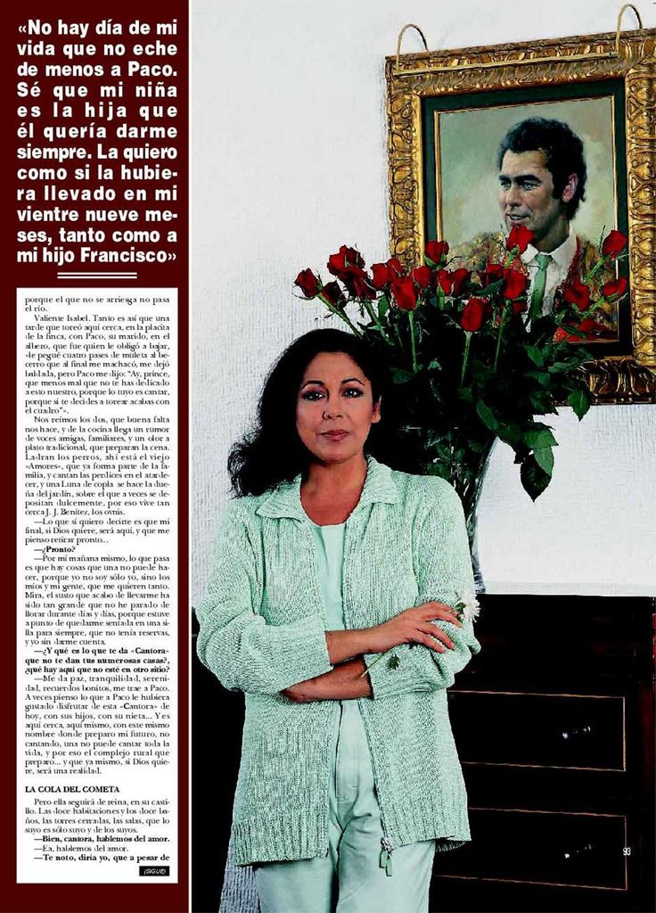Isabel Pantoja posa en Cantora en 2001